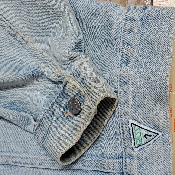Vintage Guess USA American  Cut Large Denim Jacket Mens or woman's - Picture 7 of 10